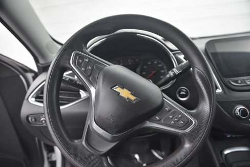 Used 2020 Chevrolet Malibu LT image 17