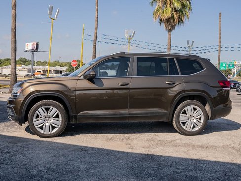 Used 2019 Volkswagen Atlas SE w/ Panoramic Sunroof Package image 8
