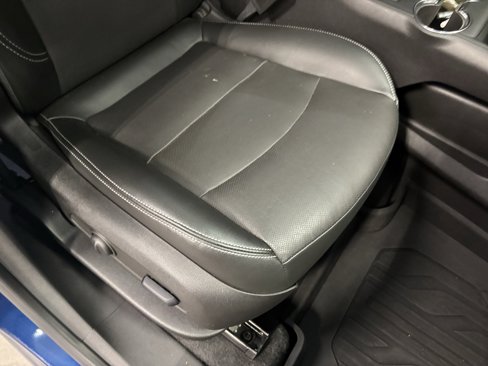 Used 2022 GMC Terrain SLT w/ Infotainment Package II image 35