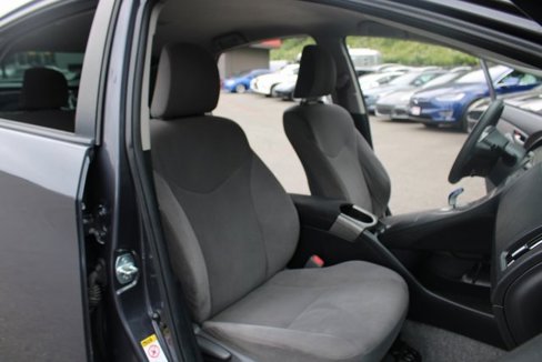 Used 2014 Toyota Prius Plug-In Hybrid image 20