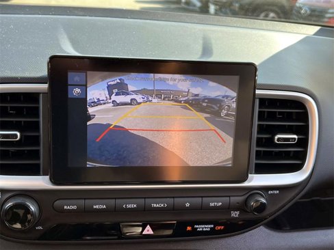 Certified 2023 Hyundai Venue SEL image 25