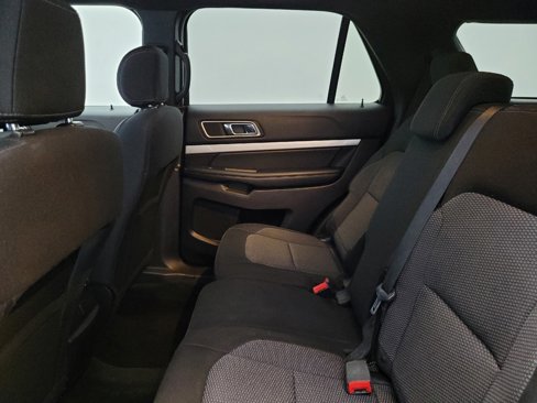 Used 2017 Ford Explorer XLT w/ Equipment Group 201A image 18