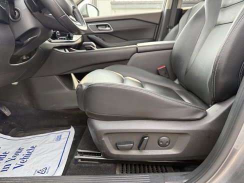Used 2021 Nissan Rogue SL w/ Premium Package image 15