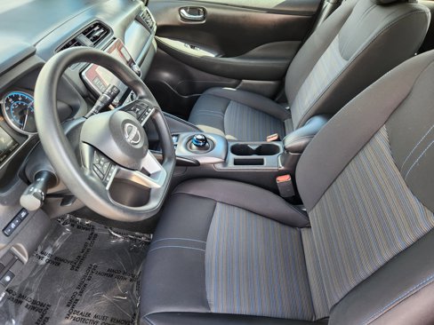 Used 2025 Nissan Leaf S image 8