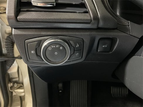 Used 2018 Ford Fusion SE w/ Equipment Group 201A image 27
