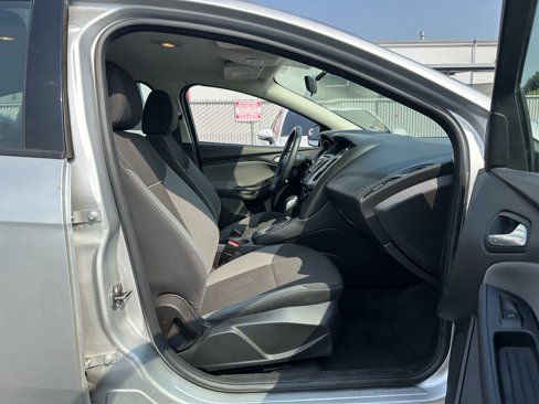 Used 2013 Ford Focus SE image 9