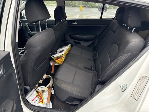 Used 2021 Kia Sportage LX image 7
