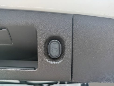 Used 2016 GMC Yukon Denali w/ Open Road Package image 13