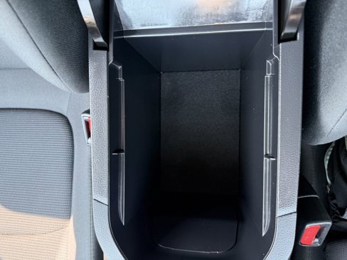 Used 2019 Toyota RAV4 LE image 17