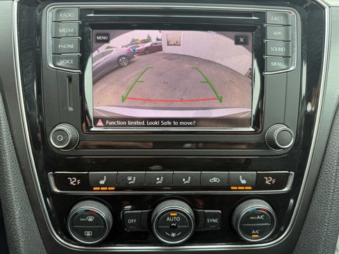 Used 2018 Volkswagen Passat 2.0T R-Line image 12