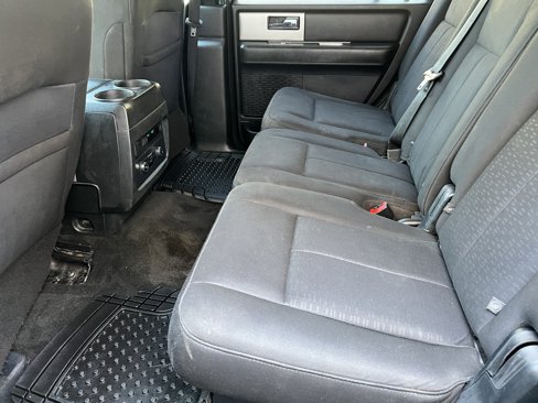 Used 2015 Ford Expedition XLT image 14