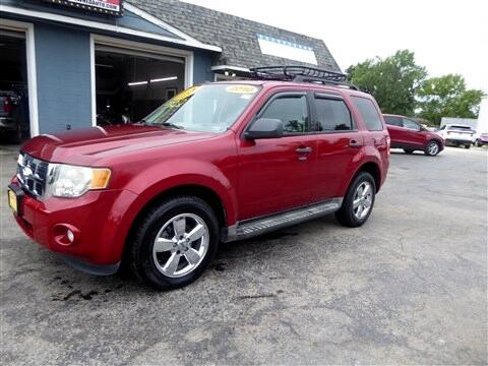 Used 2010 Ford Escape XLT image 3