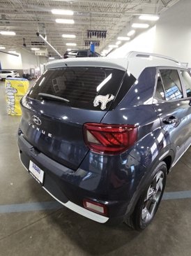 Used 2021 Hyundai Venue image 46