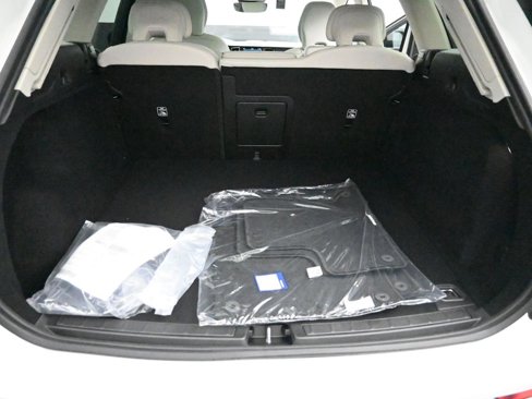 New 2025 Volvo XC60 B5 Core image 30