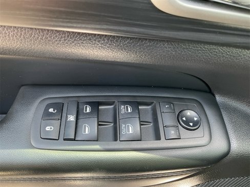 Used 2021 Jeep Grand Cherokee Laredo X image 25