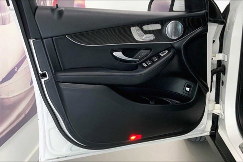 Used 2018 Mercedes-Benz GLC 300 4MATIC image 25