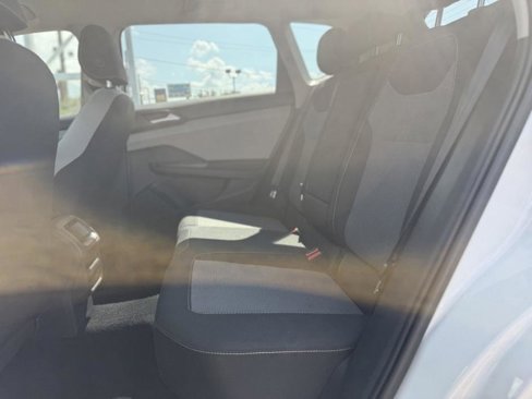 Used 2022 Volkswagen Taos S image 17