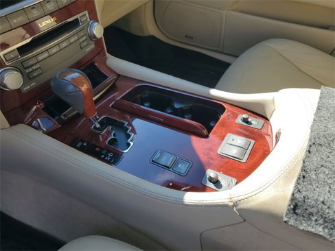 Used 2010 Lexus LS 460 image 28