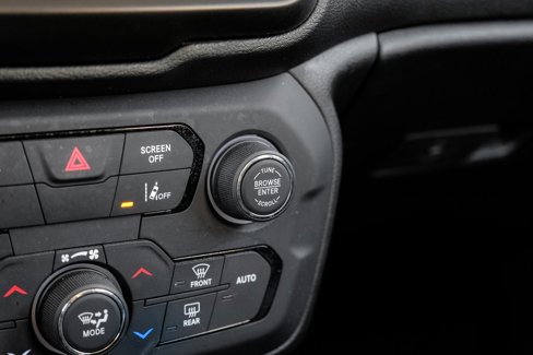 Used 2021 Jeep Renegade Limited w/ Sun & Sound Group image 38