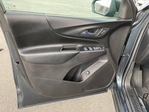 Used 2018 Chevrolet Equinox LT image 18