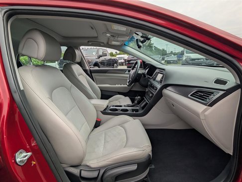 Used 2016 Hyundai Sonata Sport w/ Option Group 1V image 10