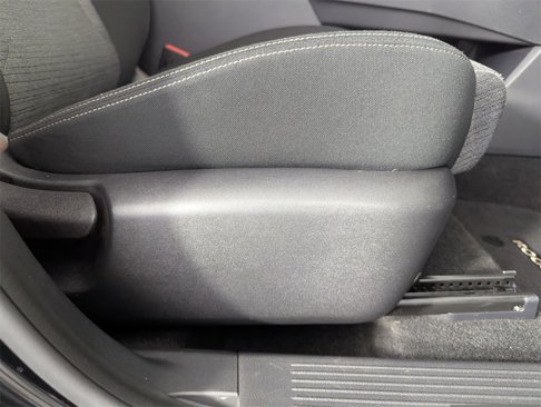Used 2021 Nissan Rogue SV image 37