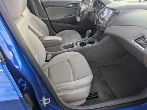 Used 2016 Chevrolet Cruze LT w/ Convenience Package image 30