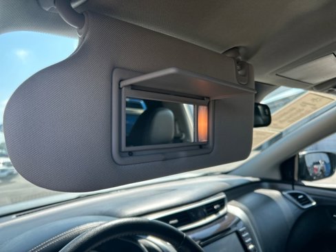 Used 2023 Nissan Murano SV image 18