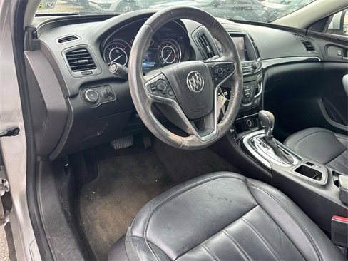 Used 2014 Buick Regal image 16