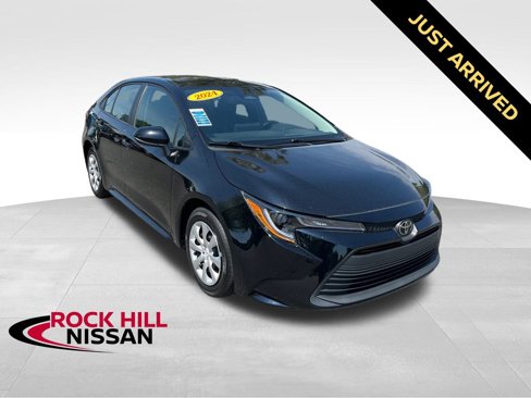 Used 2024 Toyota Corolla LE image 1