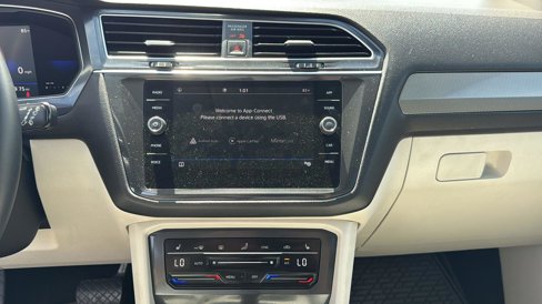 Used 2023 Volkswagen Tiguan SE image 14