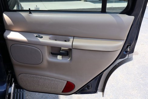 Used 2000 Ford Explorer Eddie Bauer image 25