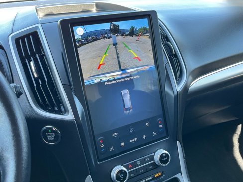 Used 2022 Ford Edge SEL image 17