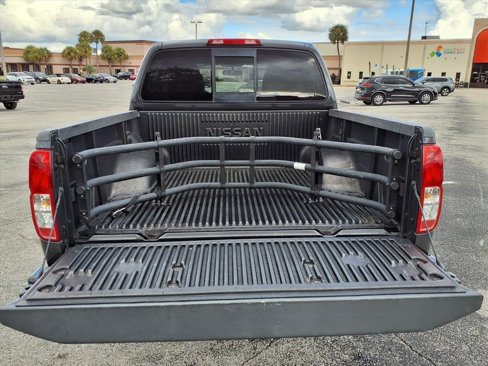 Used 2015 Nissan Frontier Desert Runner image 17