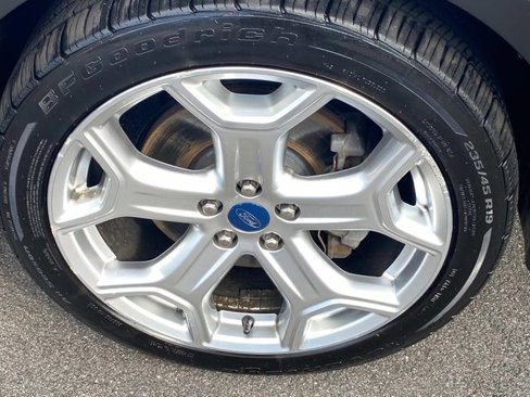 Used 2019 Ford Escape Titanium image 25