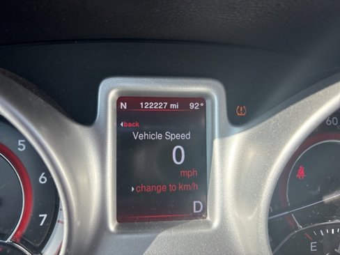 Used 2019 Dodge Journey SE image 25
