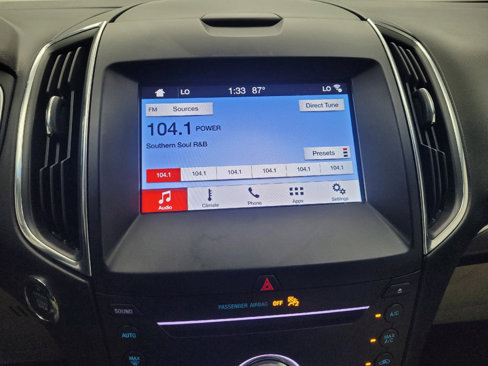 Used 2019 Ford Edge Titanium image 25