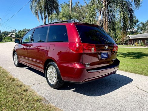 Used 2008 Toyota Sienna XLE Limited image 3