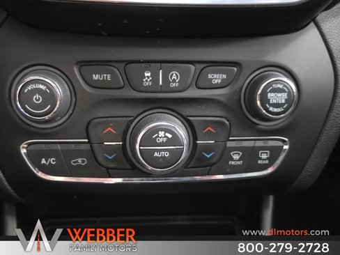 Used 2021 Jeep Cherokee Limited image 26