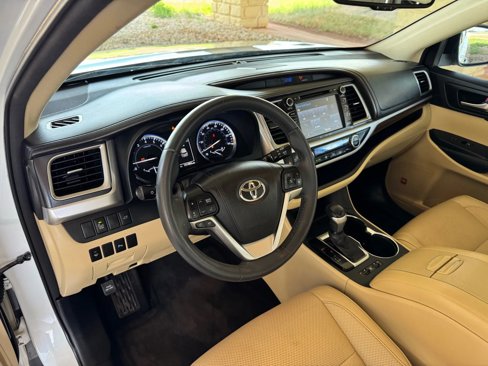 Used 2016 Toyota Highlander Limited image 11