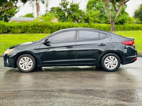 Used 2019 Hyundai Elantra SE image 4