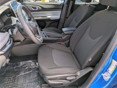 New 2025 Jeep Compass Sport image 11