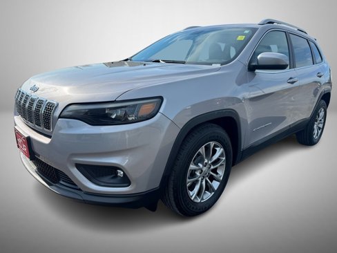 Used 2019 Jeep Cherokee Latitude Plus image 2