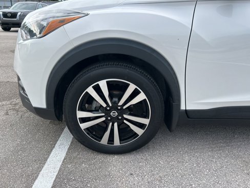 Used 2019 Nissan Kicks SV image 39