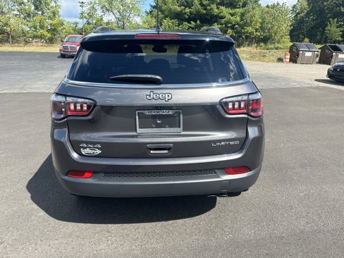 Used 2022 Jeep Compass Limited image 6