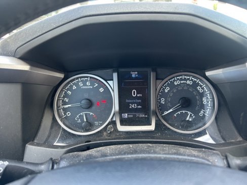Used 2018 Toyota Tacoma SR5 image 3