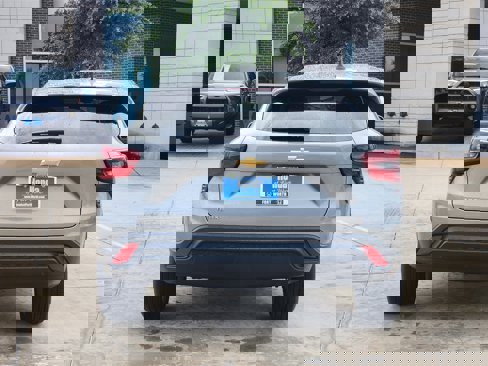 Used 2025 Chevrolet Trax LS w/ LS Convenience Package image 6