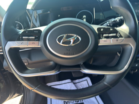 Used 2022 Hyundai Elantra SEL w/ Convenience Package image 17