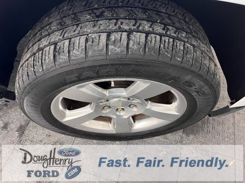 Used 2015 Chevrolet Suburban LTZ image 16