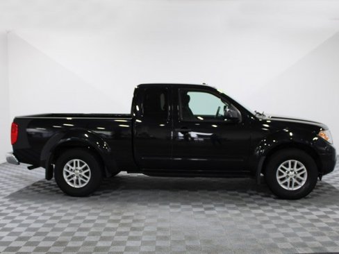 Used 2016 Nissan Frontier SV image 7